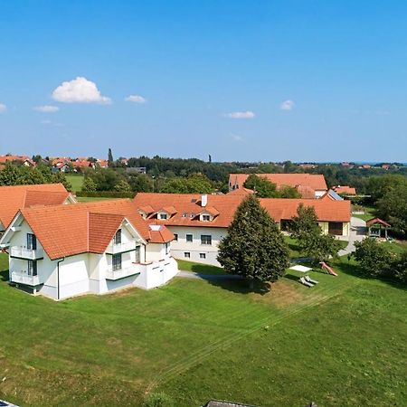 Sonntagsberg Hof Familie Fiedler Hotell Bad Waltersdorf Exteriör bild